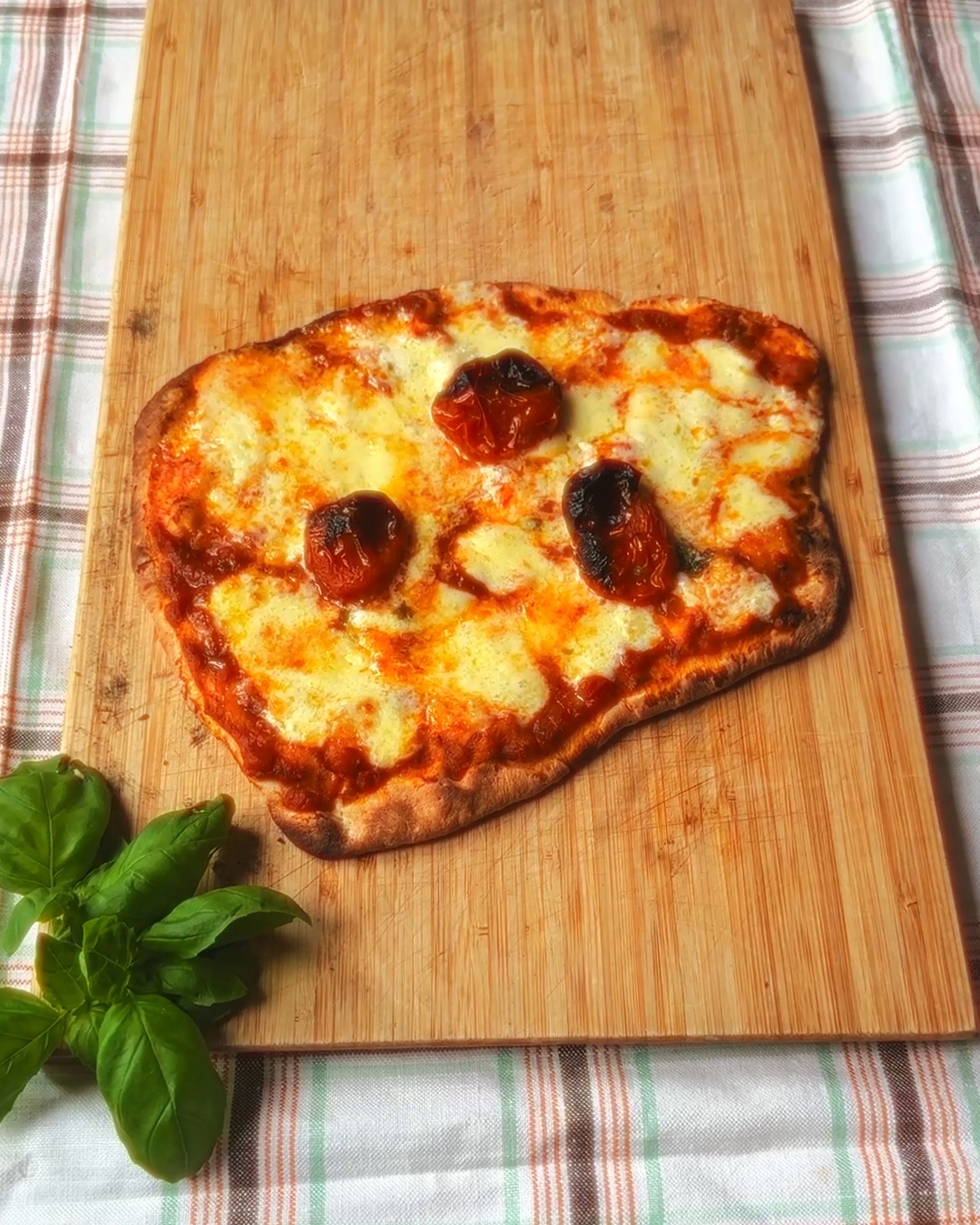 Mozzarella Pizza tärnad 2,5kg, förpackad i plasttråg i modifierad atmosfär (MAP) - Bild 2
